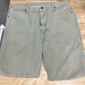 Men’s Khaki Wranglers 38x32
